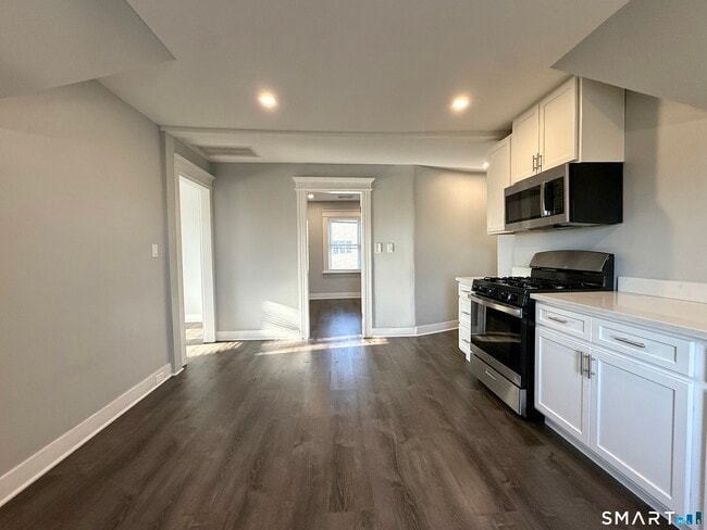 Photo - 7 Burritt Ave