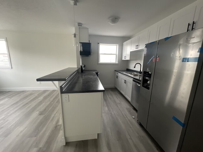 Photo - 289 Indian Rd S Unit 10