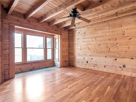 Photo - 2405 Mountain Rd