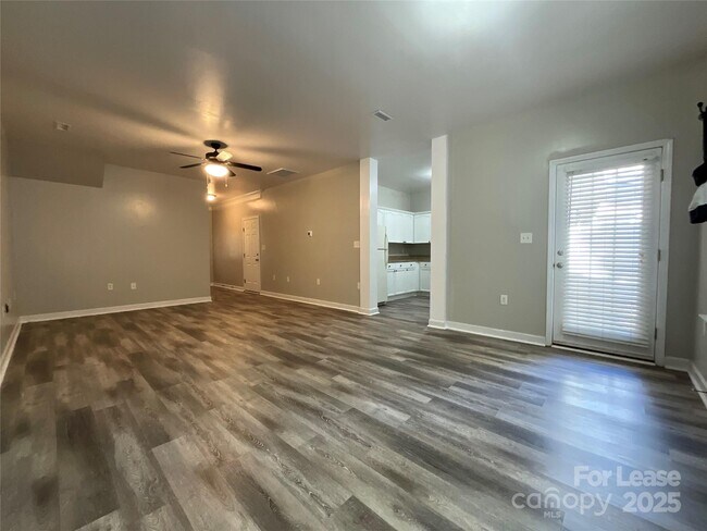 Photo - 5919 Pisgah Way