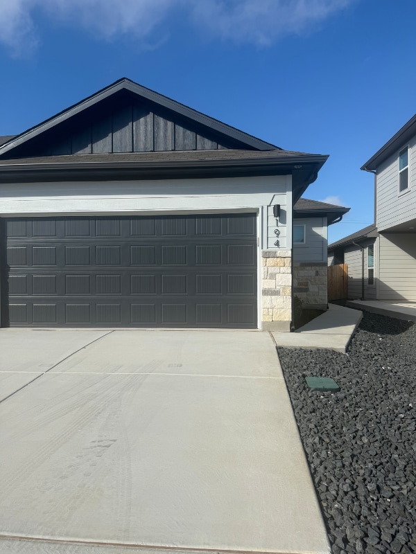 Building Photo - 194 Nespral Dr