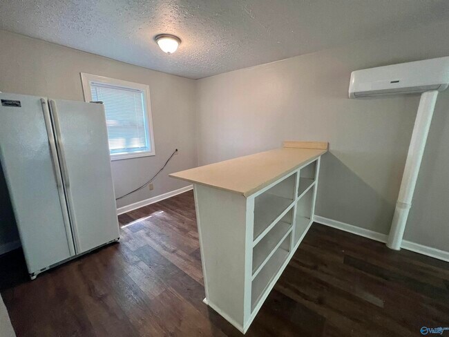 Photo - 2506 Kildare St NW