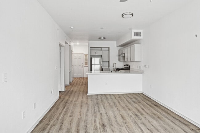 Photo - Heritage Pointe