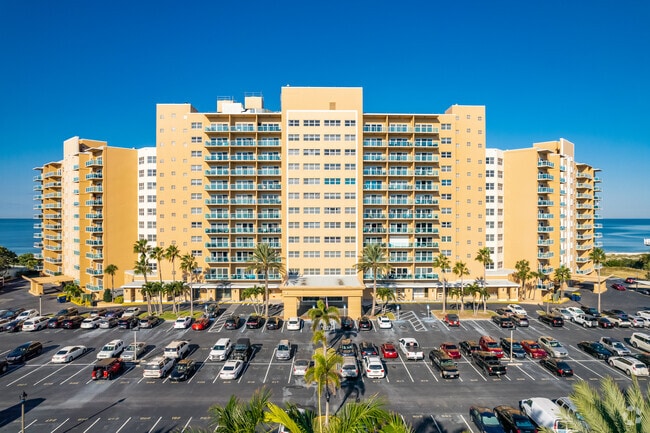 880 Mandalay Ave Clearwater Beach, FL - Regatta Beach Club