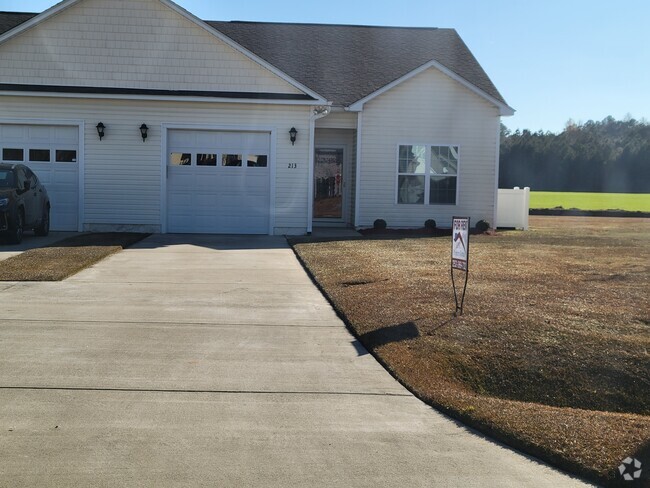 Building Photo - 2205 Gardenview Ct Rental