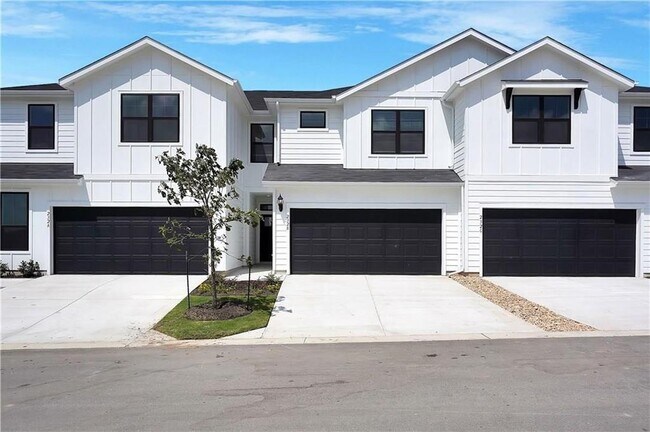 Building Photo - 232 Fieldwood Dr Unit B