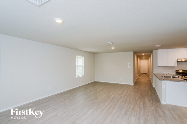 Photo - 1718 Morse Way