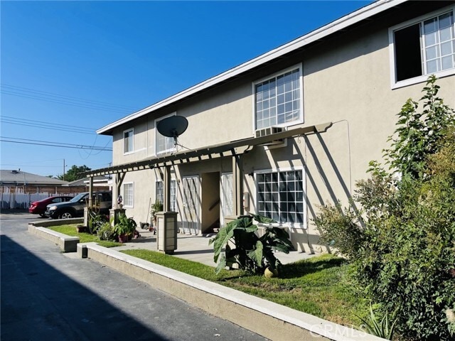 Building Photo - 10652 Burton St Rental