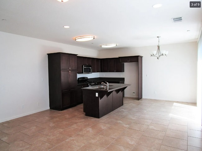 Photo - 2315 Warhol Ave