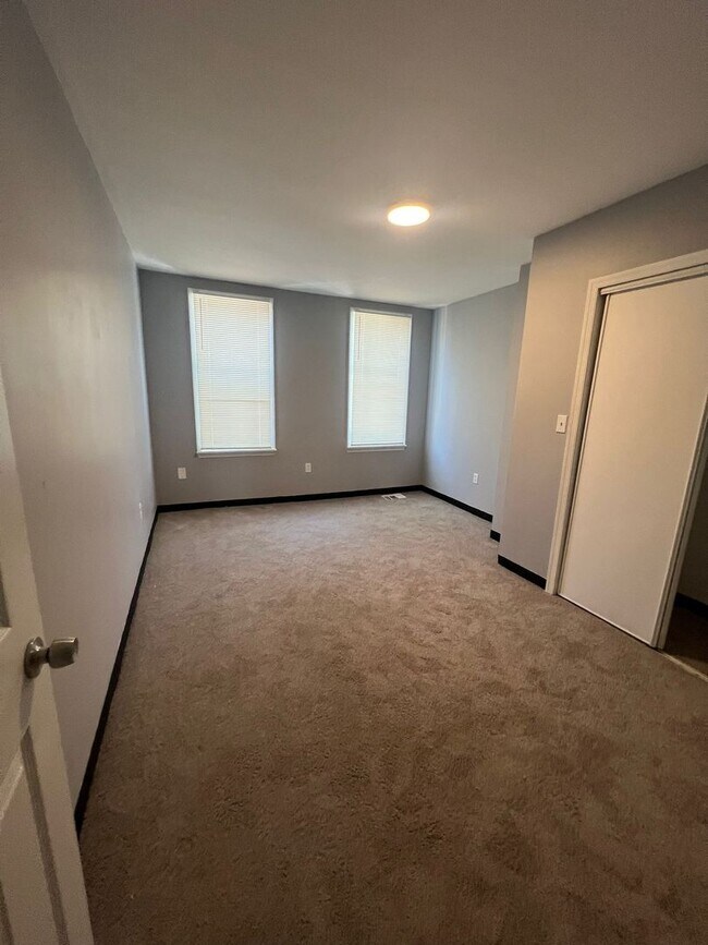 Photo - Recently Renovated 2 Bed 1 Bath Ready To M...