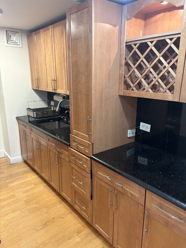 Kitchen - 15218 Union Tpke Unit 3R