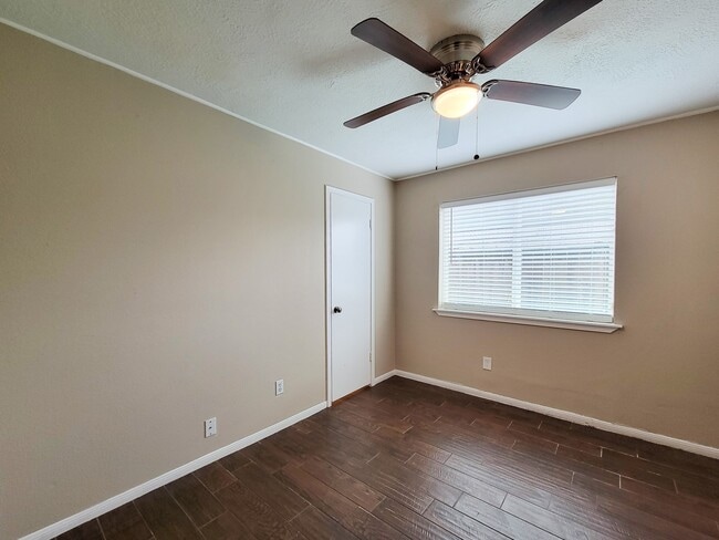 Photo - 10010 Sagecanyon Dr