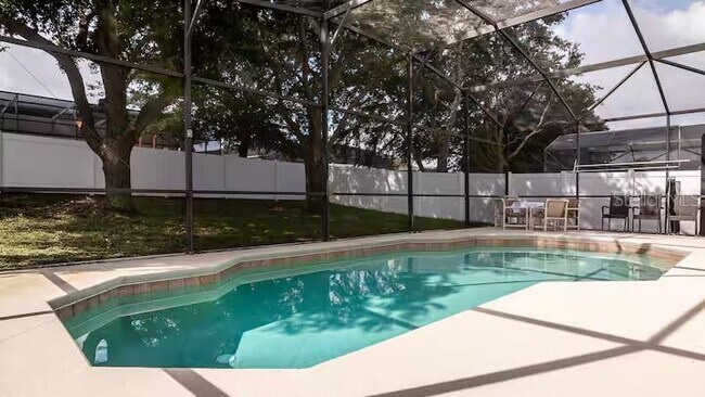 Photo - 750 Kettering Rd