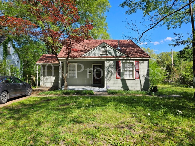 Building Photo - 770 Goodman St