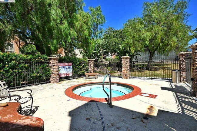 Photo - 420 Dempsey Rd Unidad 220