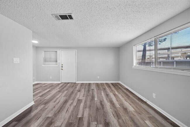 Photo - 4804 Merwin St Unidad 4