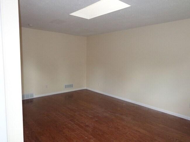 Photo - Inviting 3-Bedroom Split-Level Home with E...