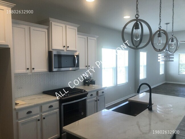 Photo - 1144 Streamside Ln