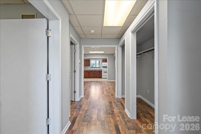 Photo - 300 E Gold St Unit 5