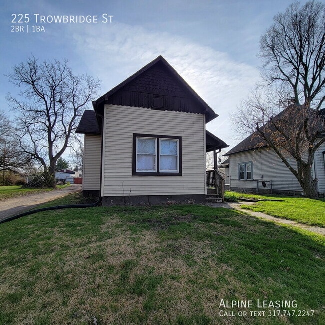 Building Photo - 225 Trowbridge St