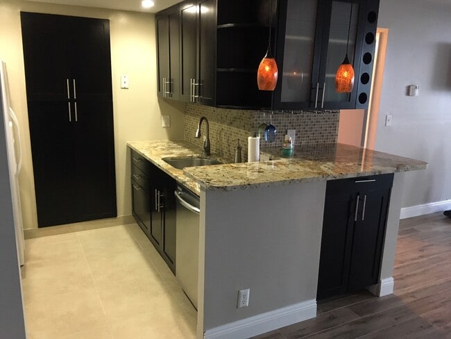 Photo - 111 Briny Ave Unidad #2012