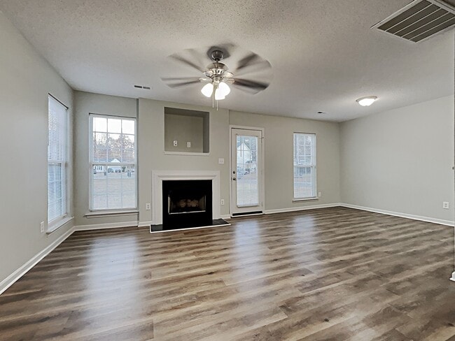 Photo - 9017 Shenington Pl