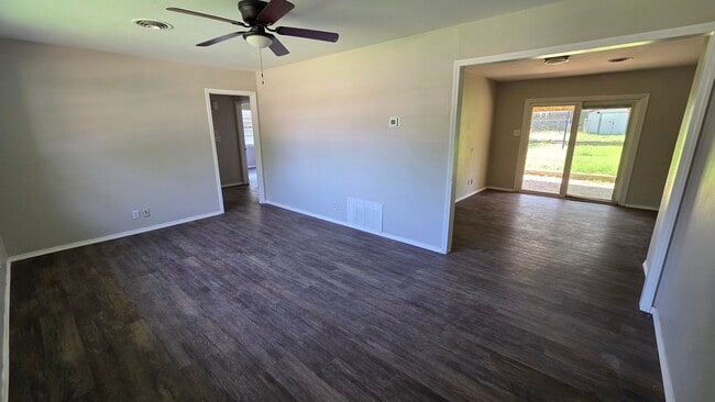 Photo - 2015 Brenda Ave