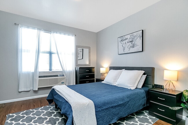 Prime Place Manhattan - Student Apartments