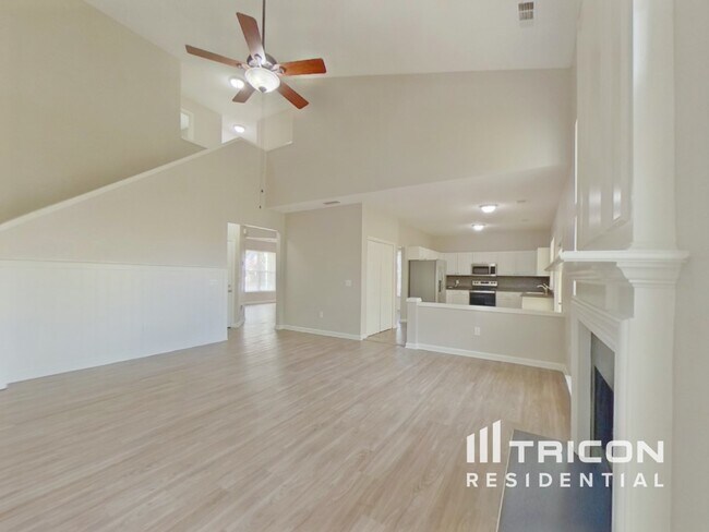 Photo - 332 Karsten Creek Dr