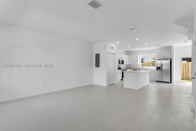 1081 SE 3rd Terrace