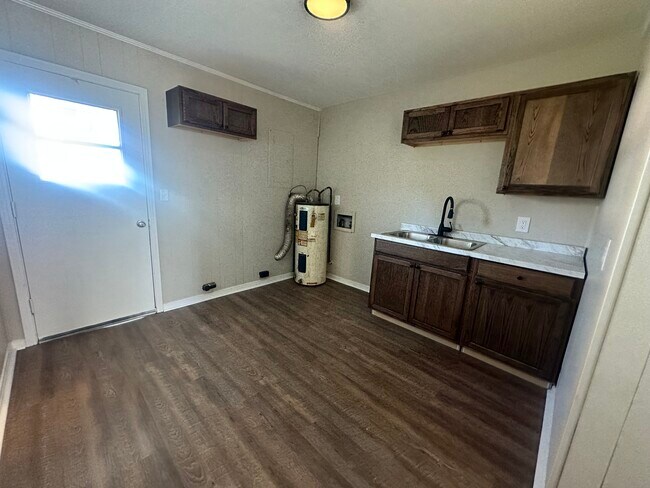 Photo - 1929 4th Ave N