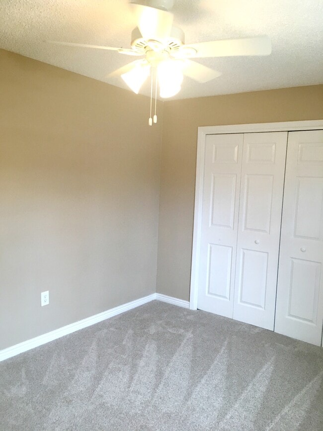 Photo - 3300 Madison Ave Unidad 3