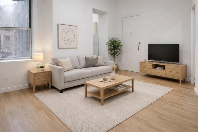 Building Photo - 563 W 173rd St