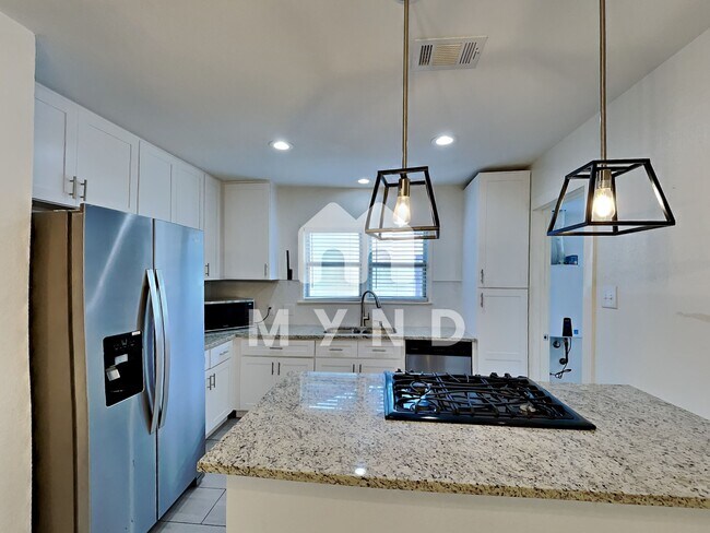 2302 S Polk St - 2302 S Polk St Casa