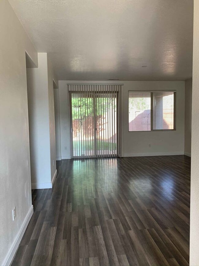 Photo - 934 N Slow Creek Ln