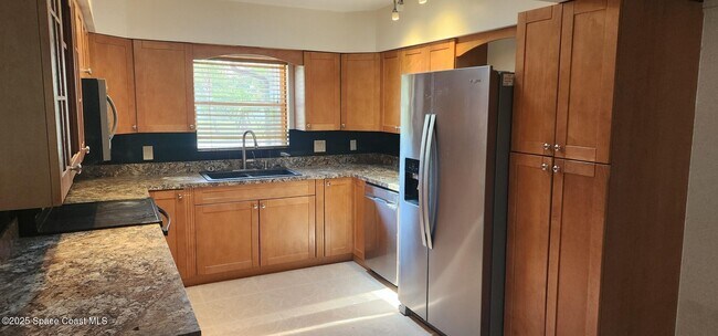 Photo - 1041 Bali Rd