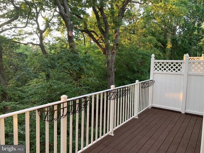 Photo - 94 Lemonton Way