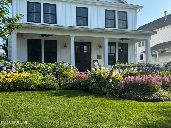 Building Photo - 513 Morris Ave