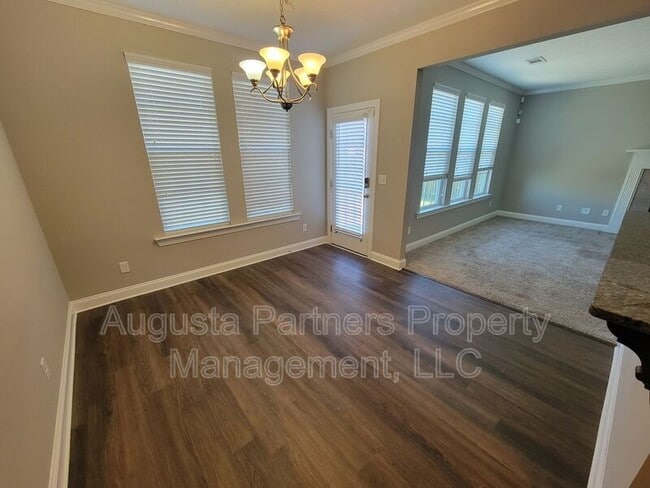 Photo - 1733 Ethan Way