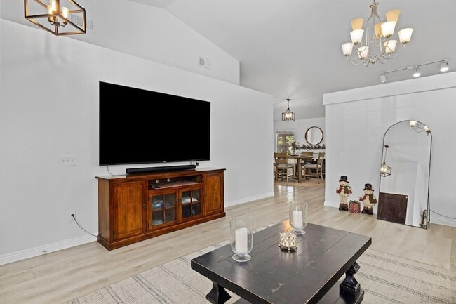 Photo - 286 Glendale Ave