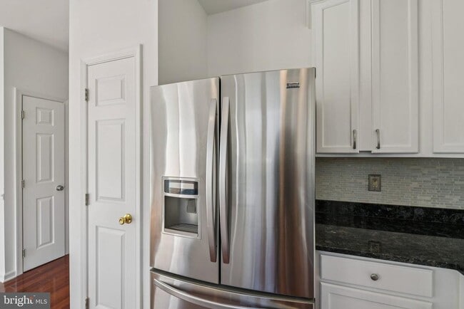 Photo - 6330 James Harris Way