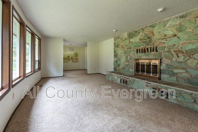 Photo - 5805 48th Ave E