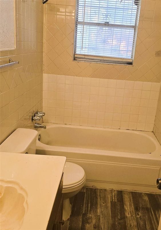 Photo - 2414 52nd St