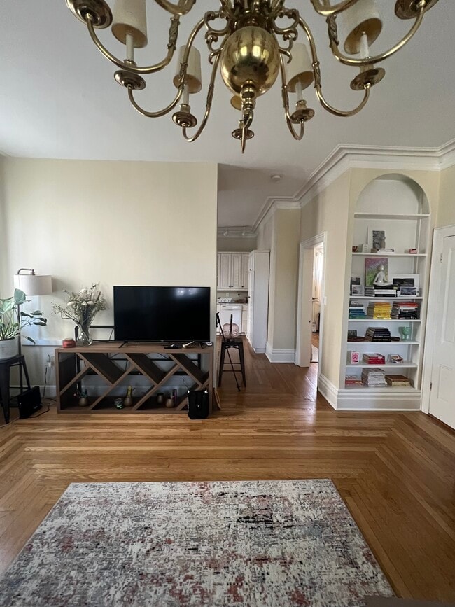 Living Room - 501A Blackburn Rd Unidad C