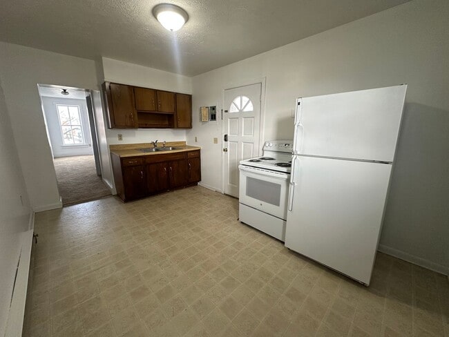 Photo - 5290 Main St Unit # 2