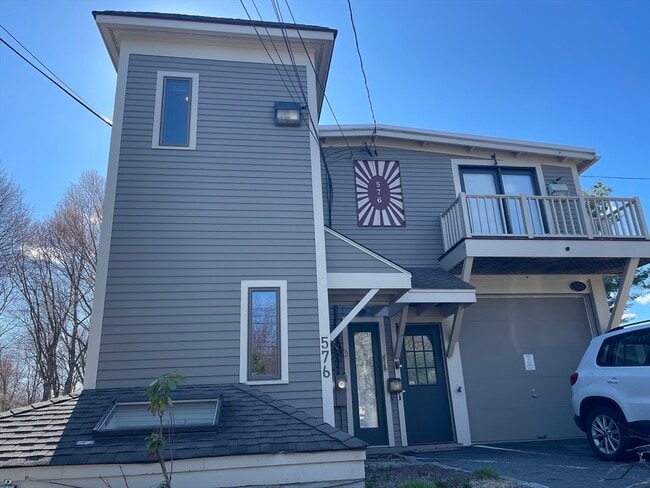 Building Photo - 576 Marrett Rd Unit 2