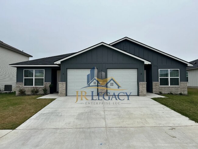 Building Photo - 1146 Lindsey Dr