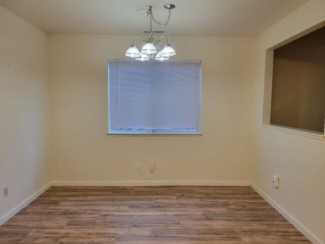 Photo - 1812 College Greens Dr