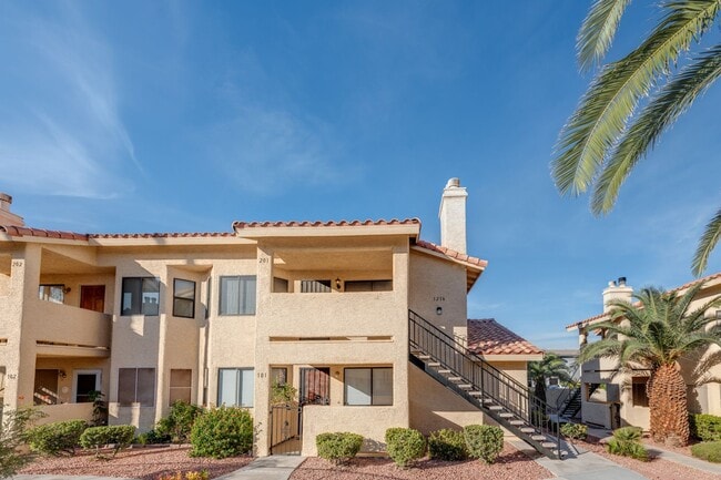 Photo - 1216 Observation Dr