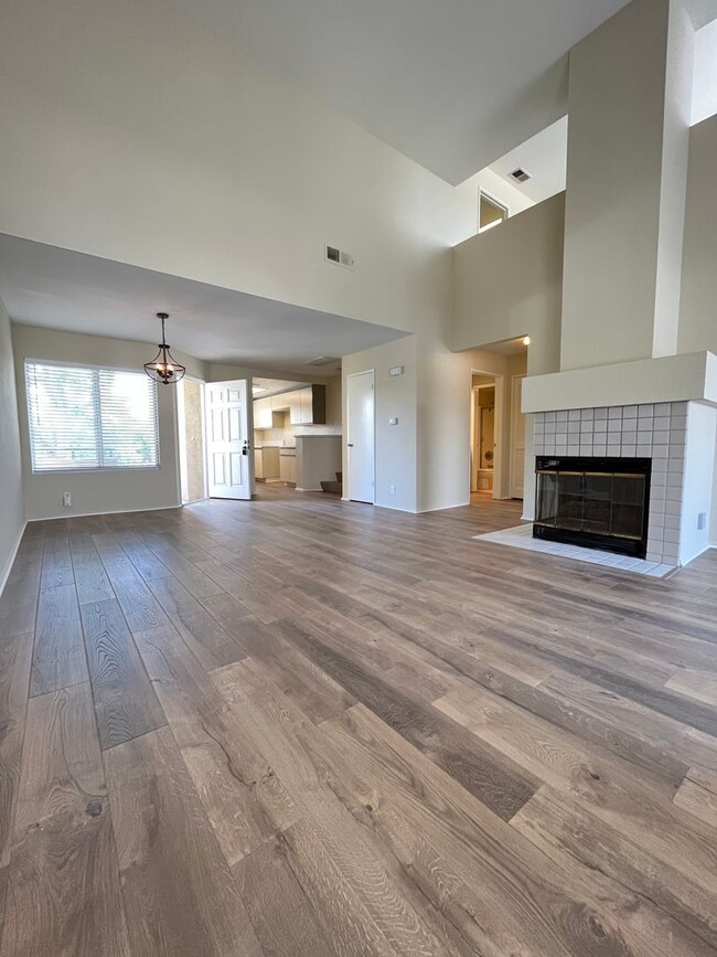 JUST REFURBISHED SPACIOUS DUAL MASTER COND... - JUST REFURBISHED SPACIOUS DUAL MASTER COND... Condo